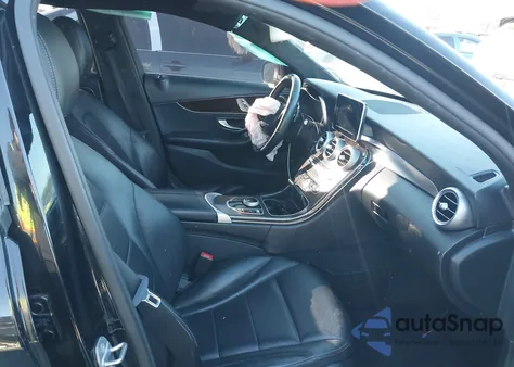 2017 Mercedes-Benz C 300 из США, поврежденный, VIN 55SWF4JBXHU187680